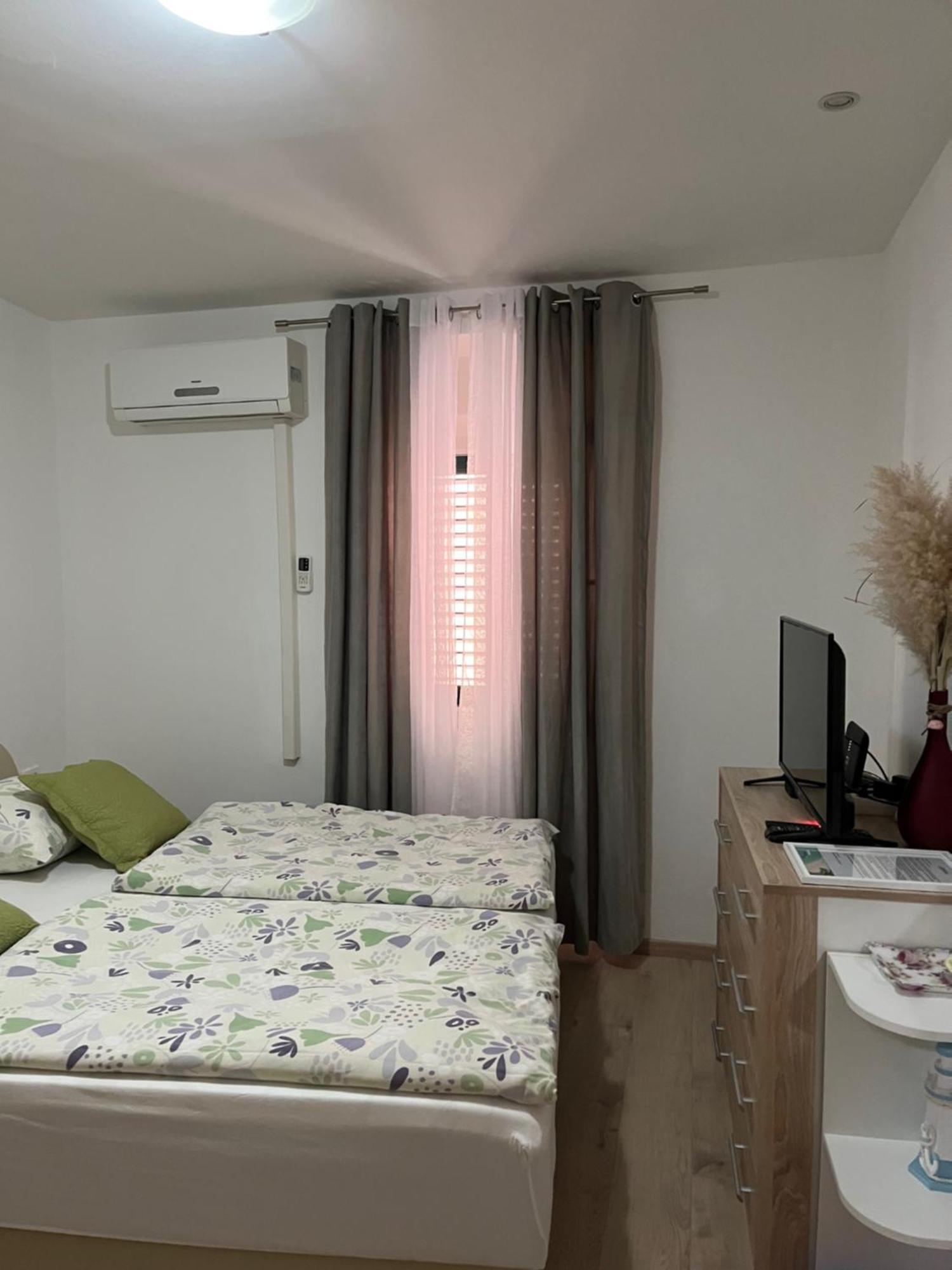 Charming Apartment In Old Town Split Exterior photo